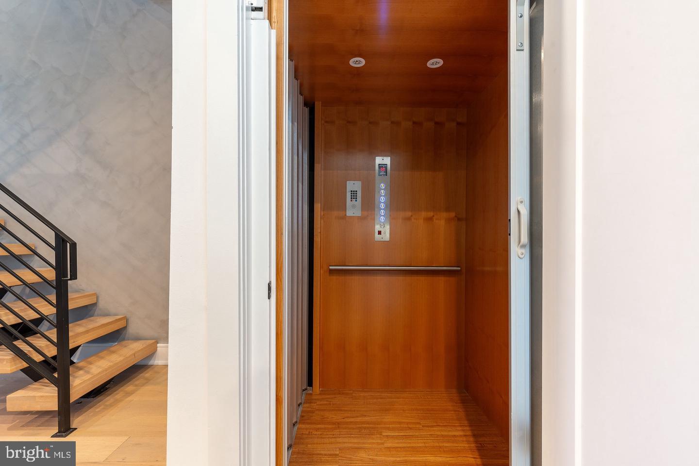 2320 Sansom St Property Photo 17