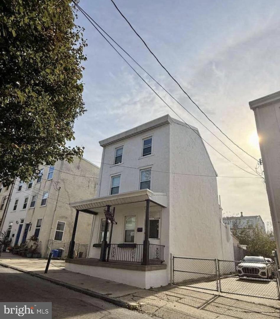 193 Dupont St Property Photo 1