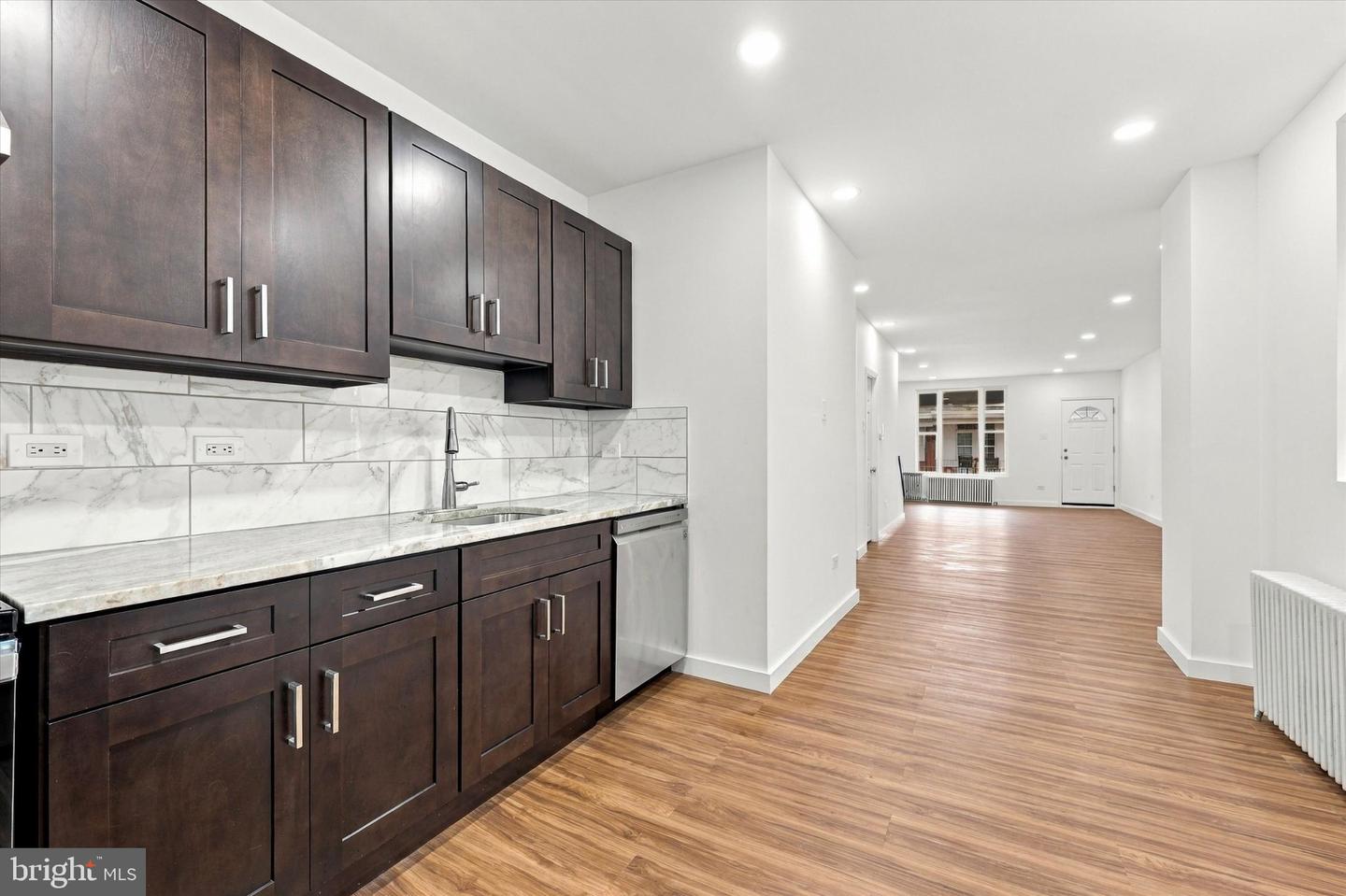 35 N EDGEWOOD ST Property Photo 1
