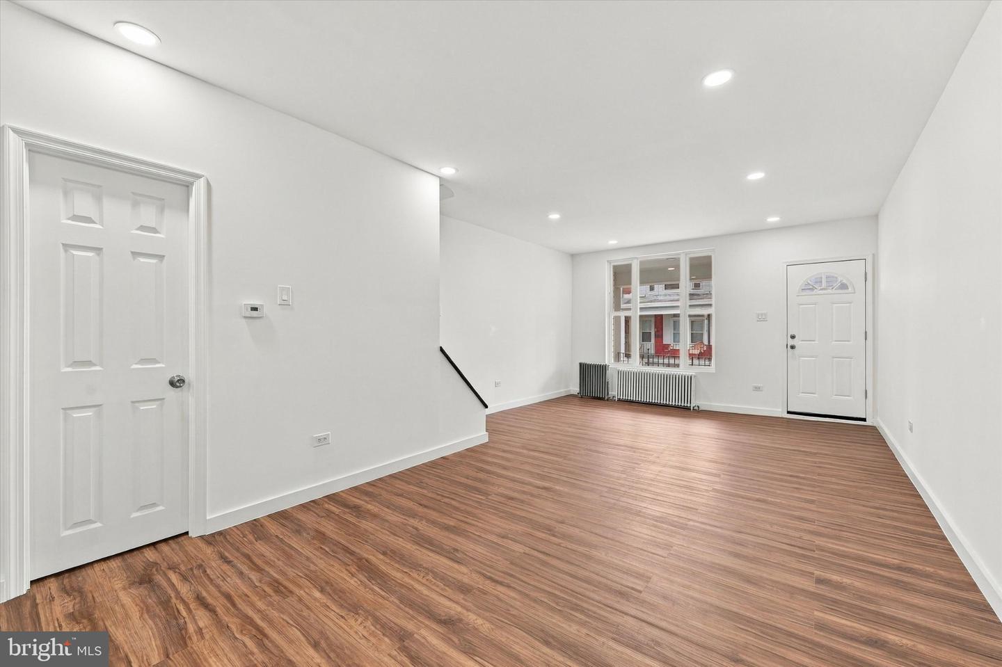 35 N Edgewood St Property Photo 4