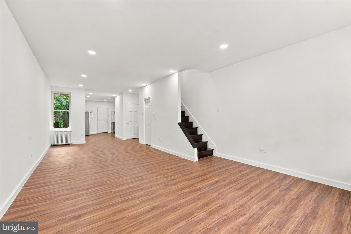 35 N Edgewood St Property Photo 5
