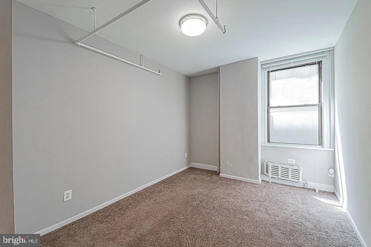 1324 Locust St #207 Property Photo 8