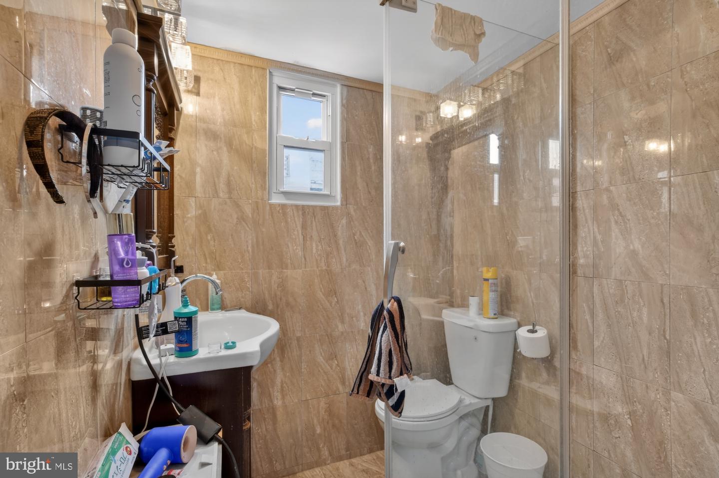 416 E Flora St Property Photo 19