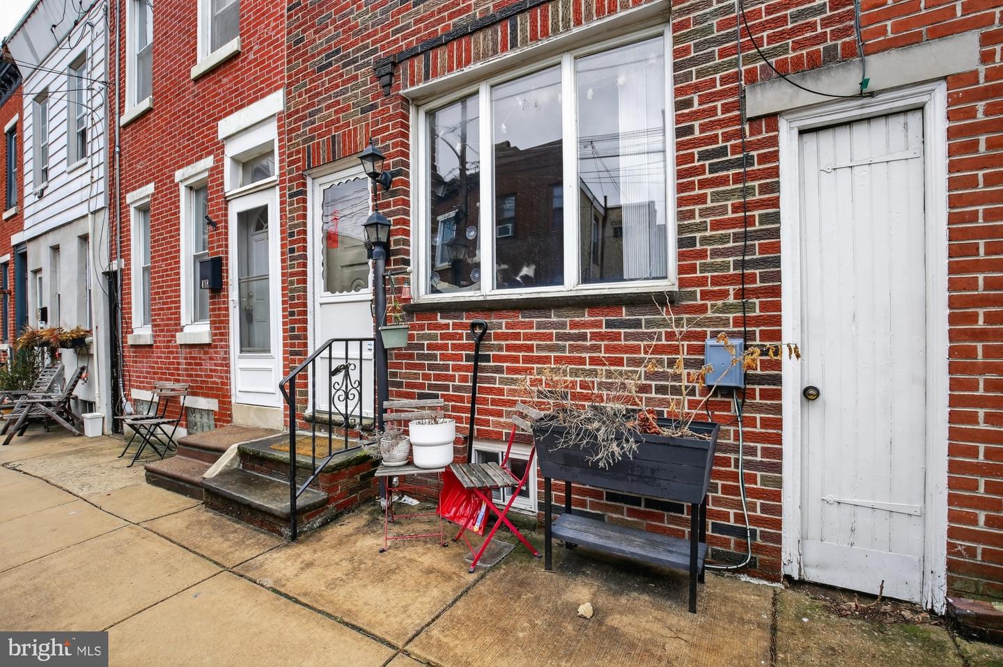 416 E Flora St Property Photo 20