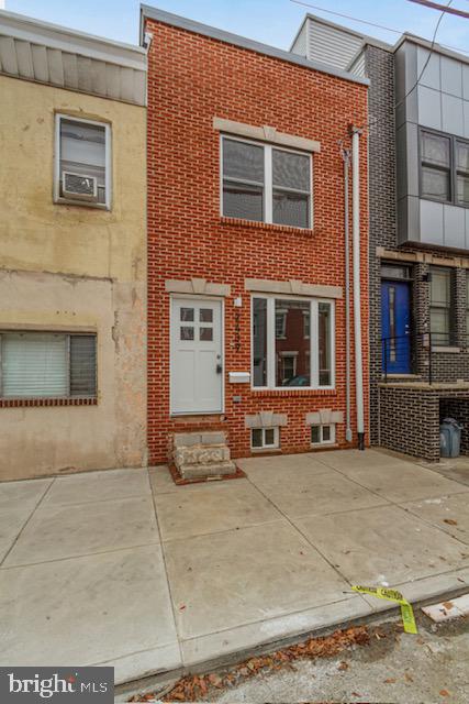 2439 Jasper St Property Photo 2