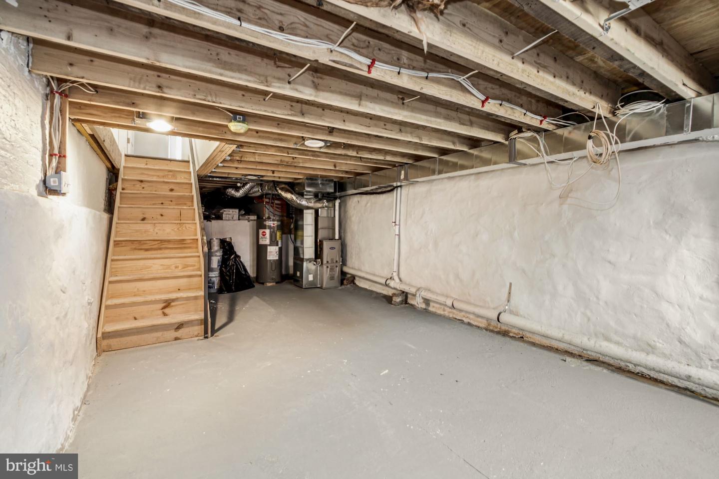 2439 Jasper St Property Photo 24