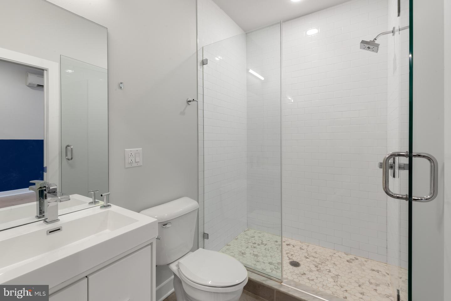 257 N 3rd St #5 Property Photo 11