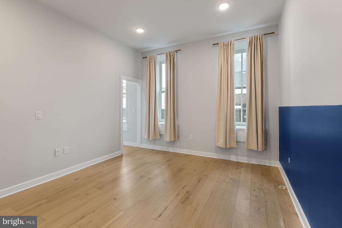 257 N 3rd St #5 Property Photo 15