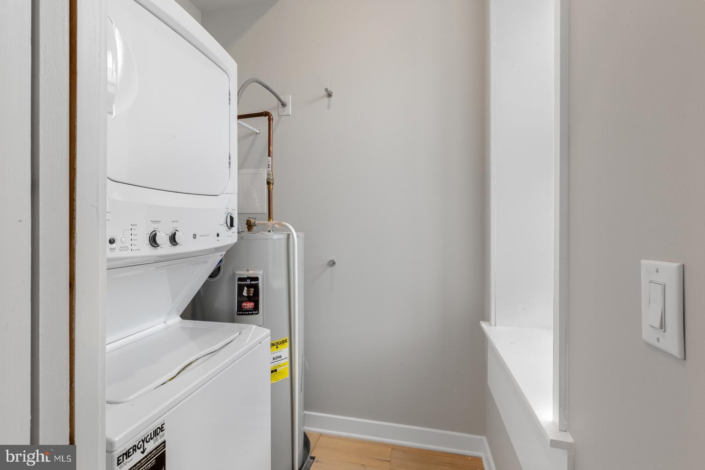 257 N 3rd St #5 Property Photo 18