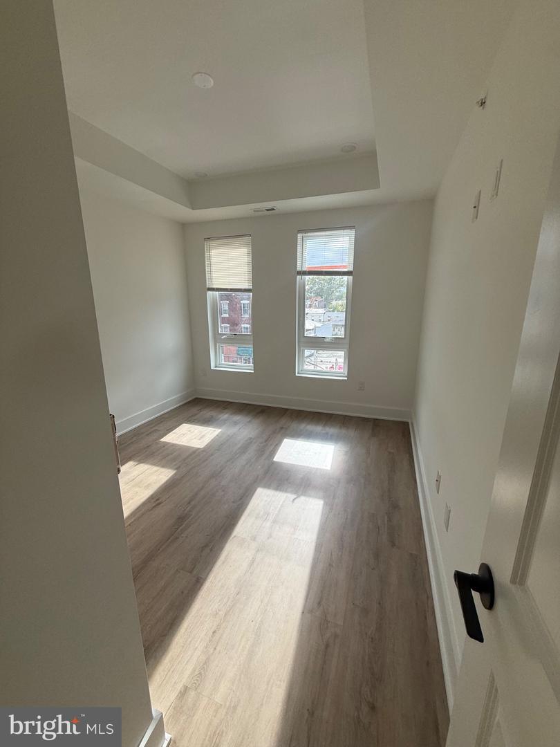 2333 E York St #3 Property Photo 6