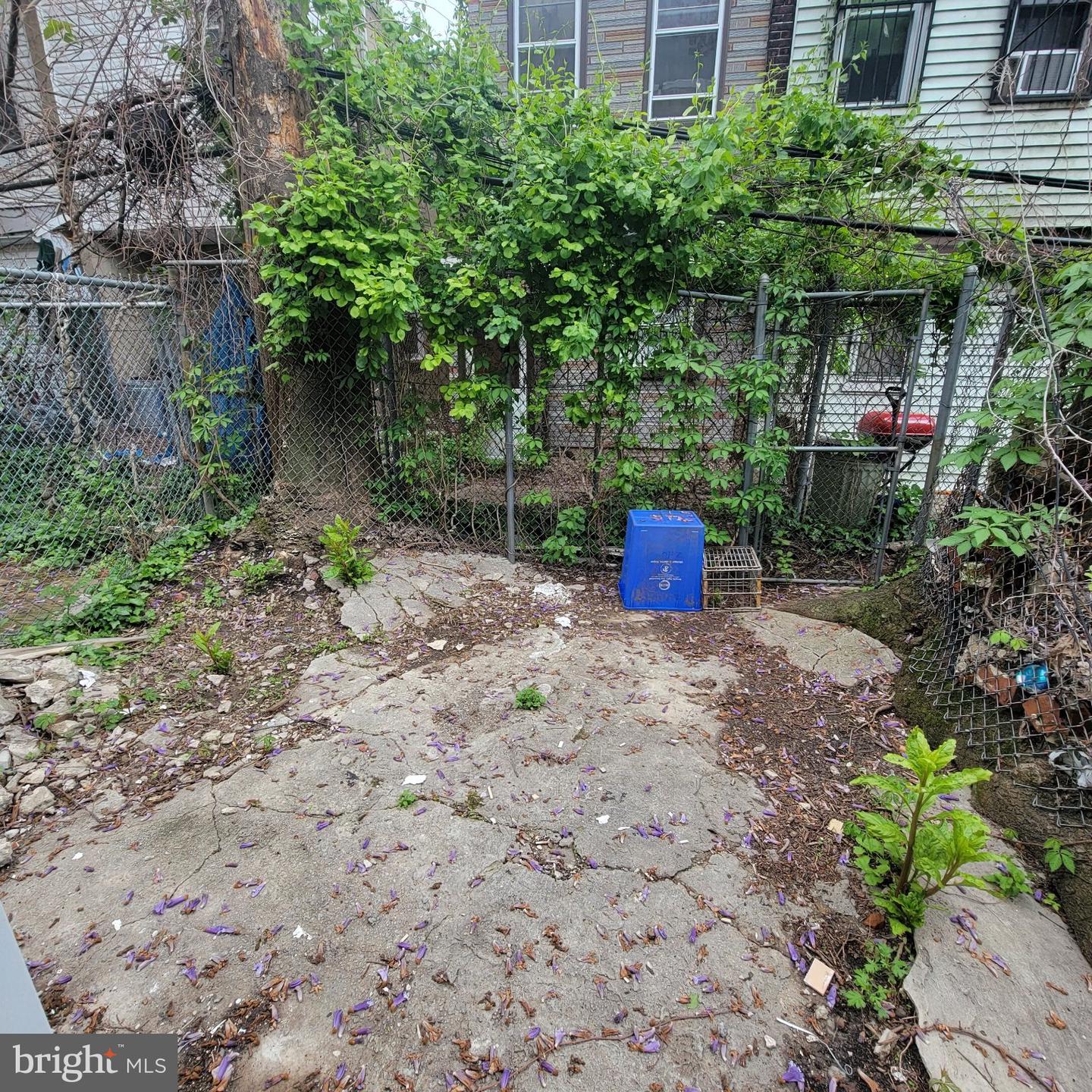 2525 N 12th St Property Photo 11