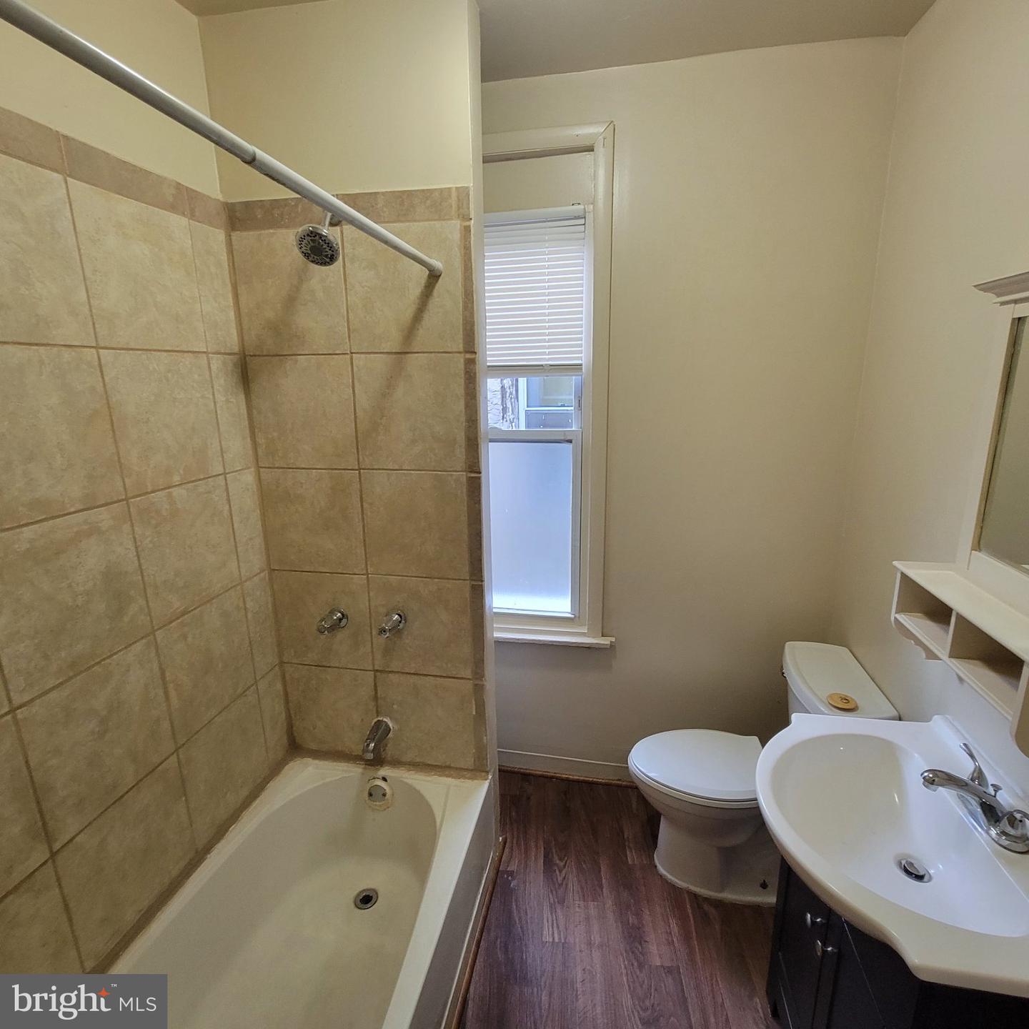 2525 N 12th St Property Photo 15