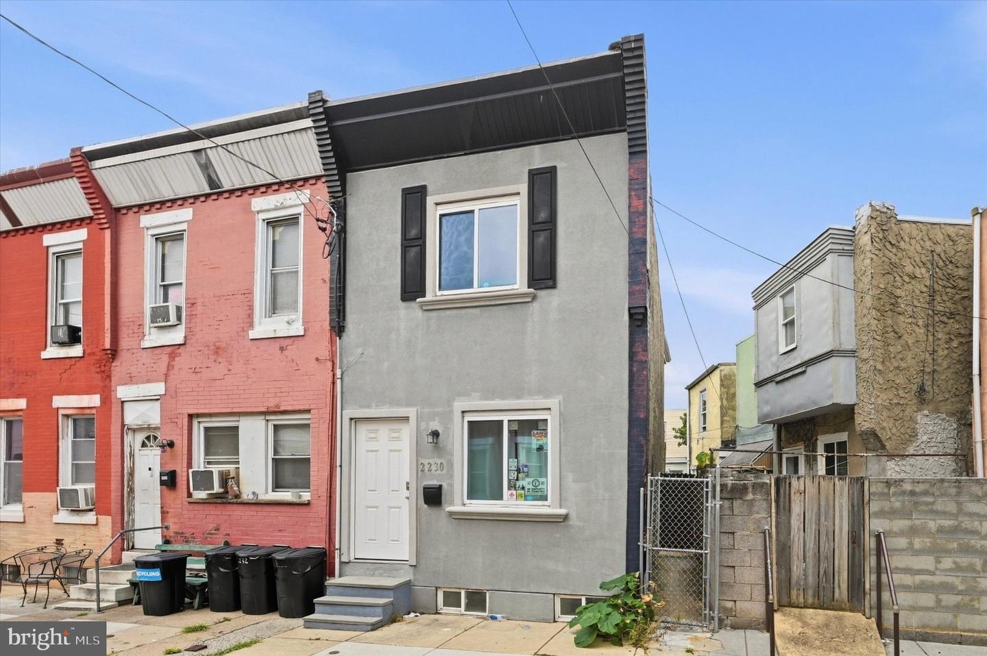 2230 S FAIRHILL ST Property Photo 1