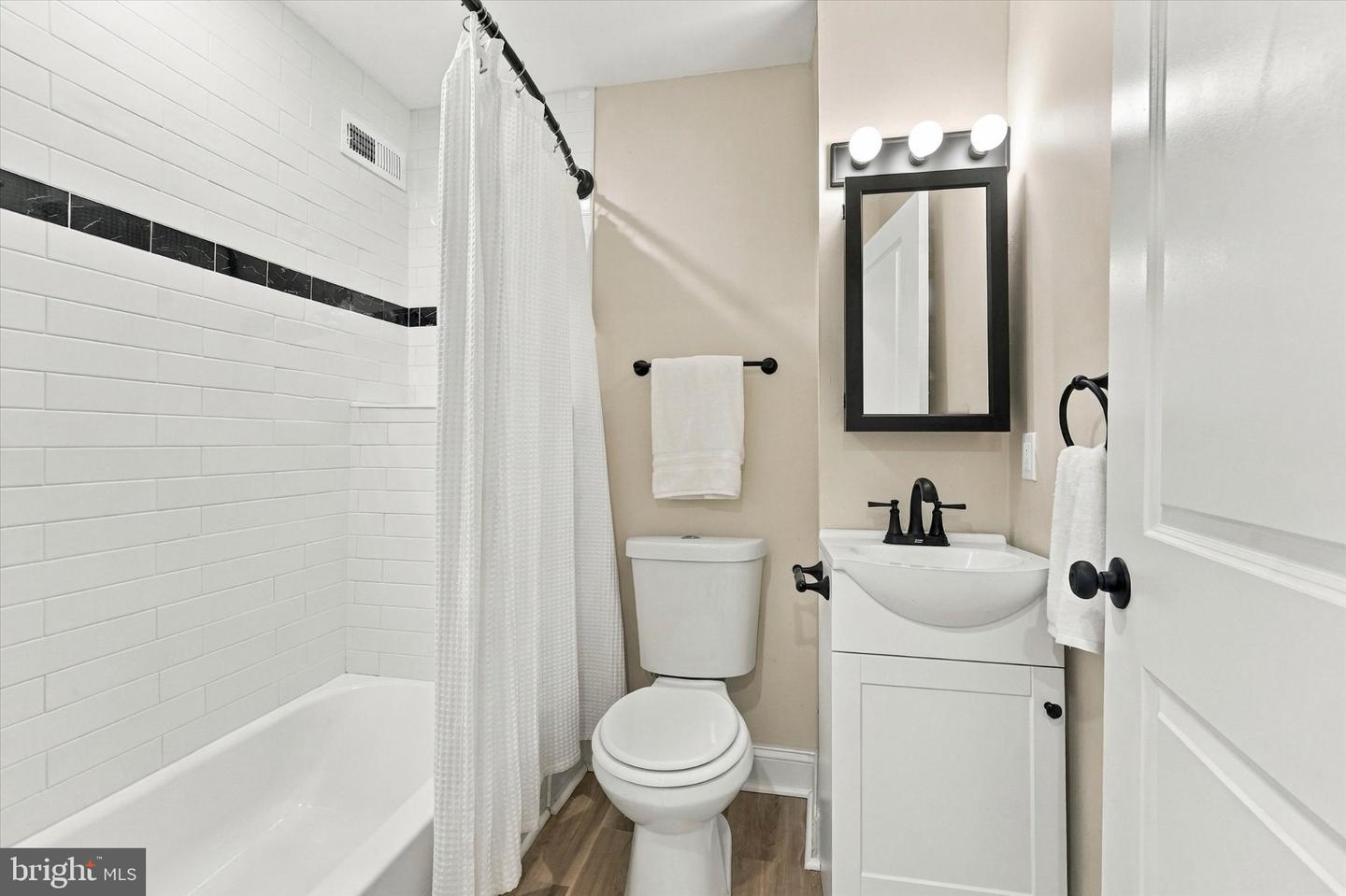2057 N 9th St Property Photo 10