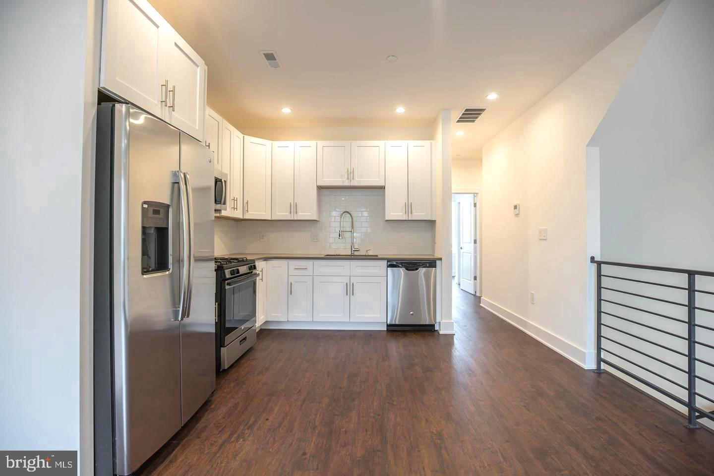 1227 N 5th St #2 Property Photo 6