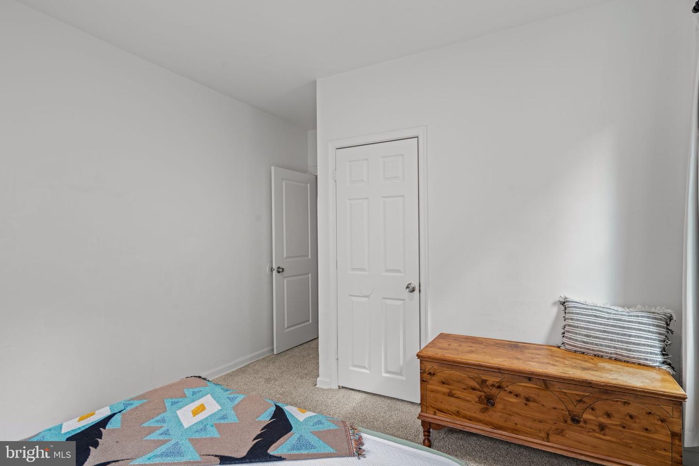 5346 Lena St Property Photo 16