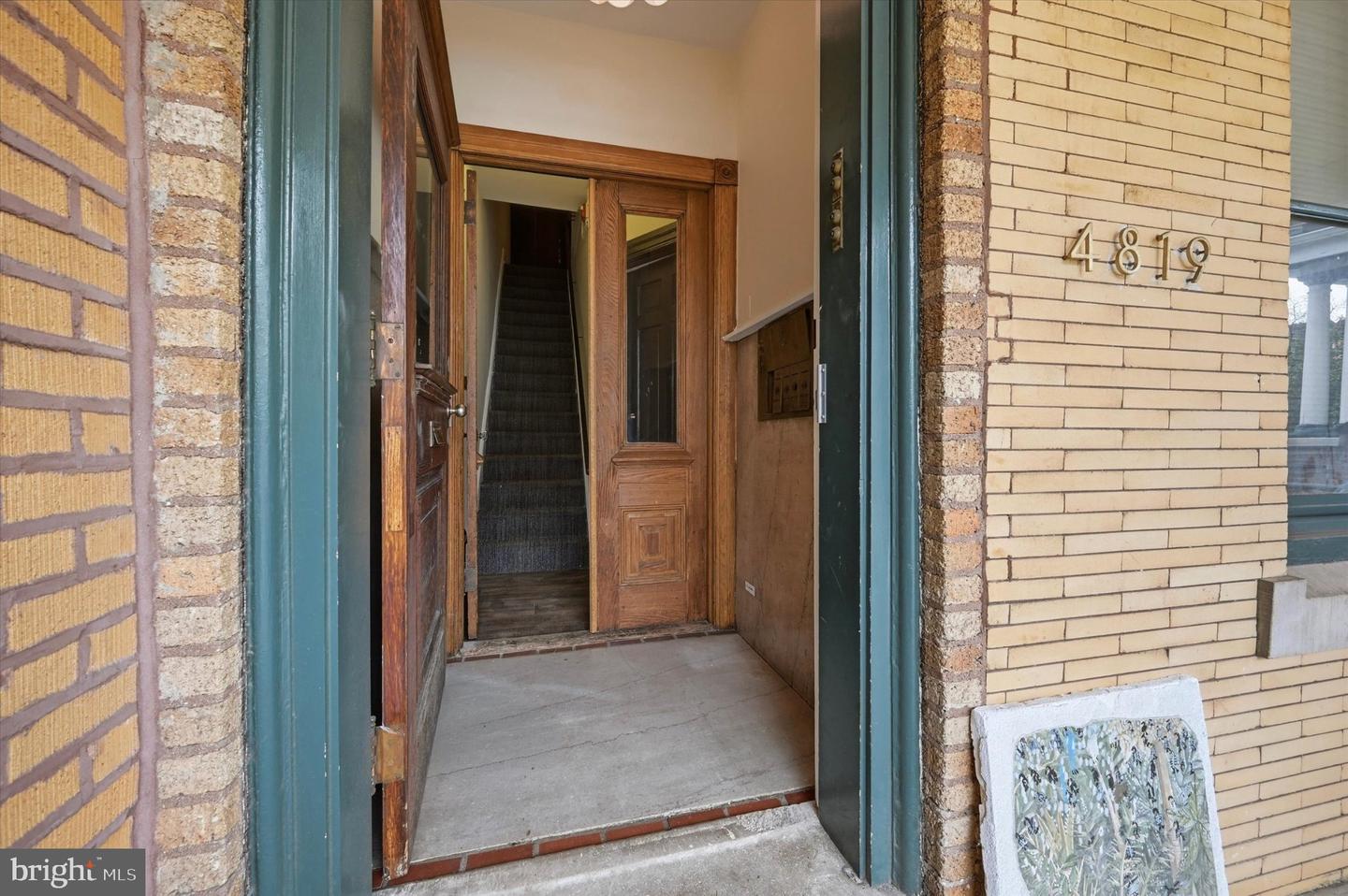 4819 Florence Ave Property Photo 5