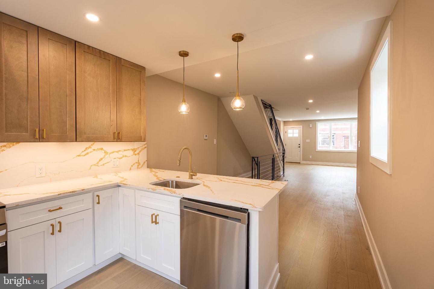 1005 Morris St Property Photo 11