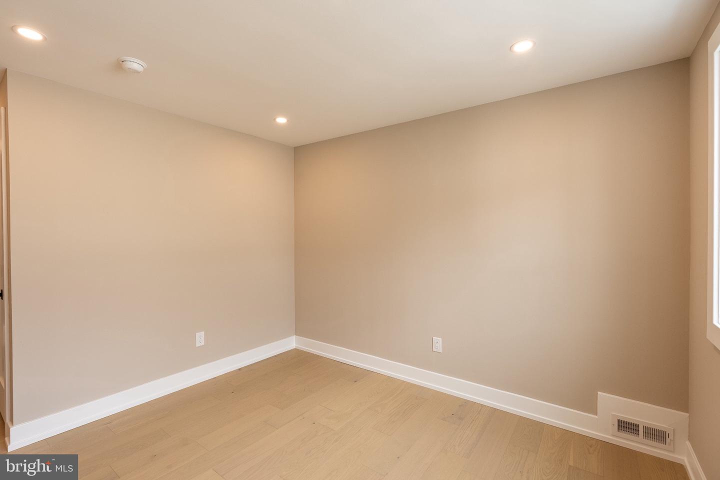 1005 Morris St Property Photo 15
