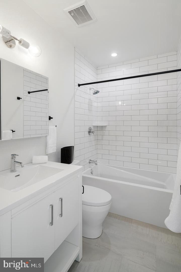 2031 S 20th St #1 Property Photo 11