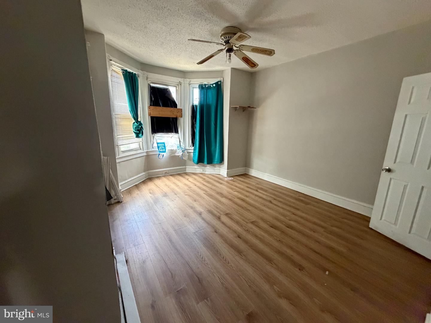 3221 Potter St Property Photo 8