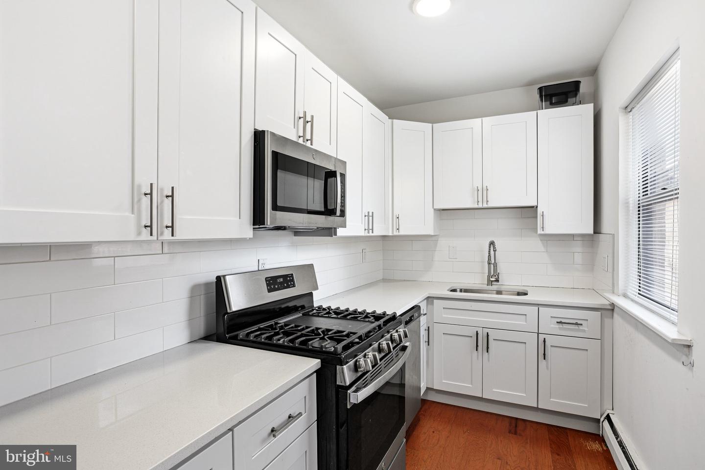 1917 SPRING GARDEN ST #2 Property Photo 1