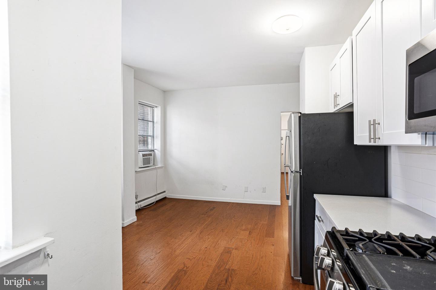 1917 Spring Garden St #2 Property Photo 3