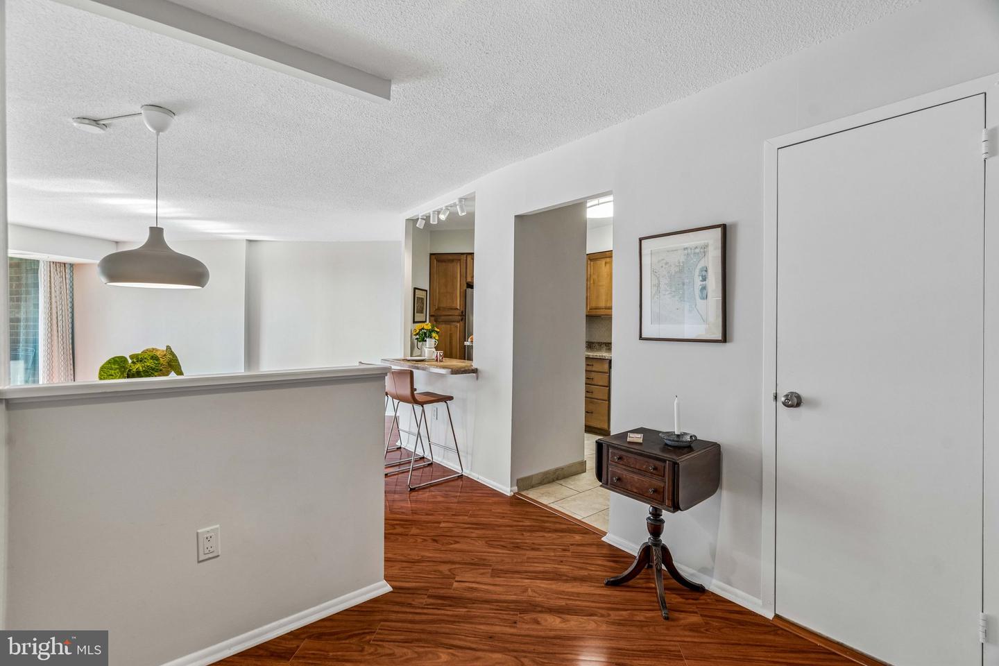 1420-00 Locust St #18d Property Photo 2