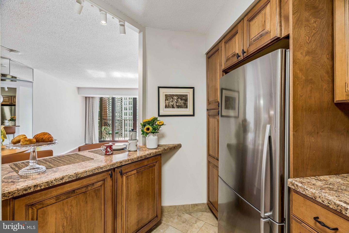 1420-00 Locust St #18d Property Photo 12