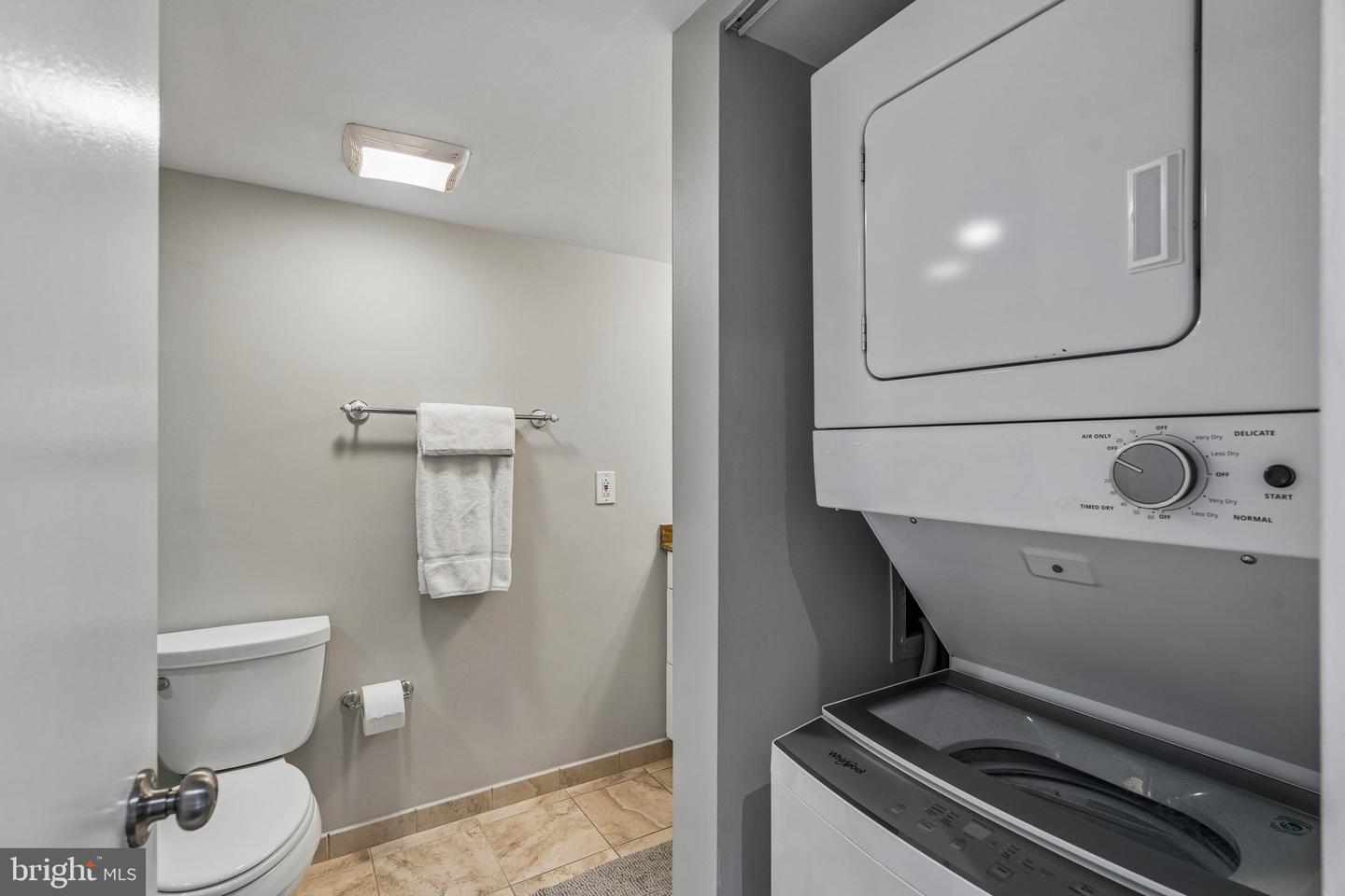 1420-00 Locust St #18d Property Photo 16