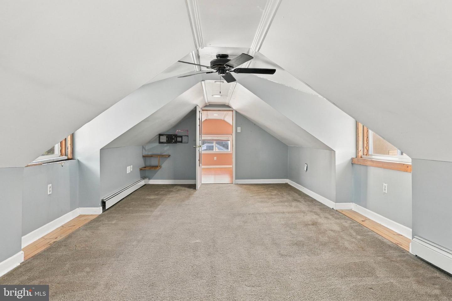 541 Tyson Ave Property Photo 17