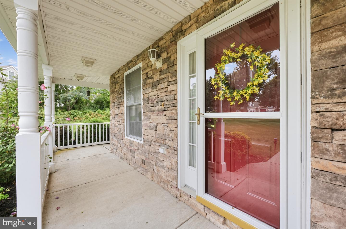542 Easy St #t92 Property Photo 4