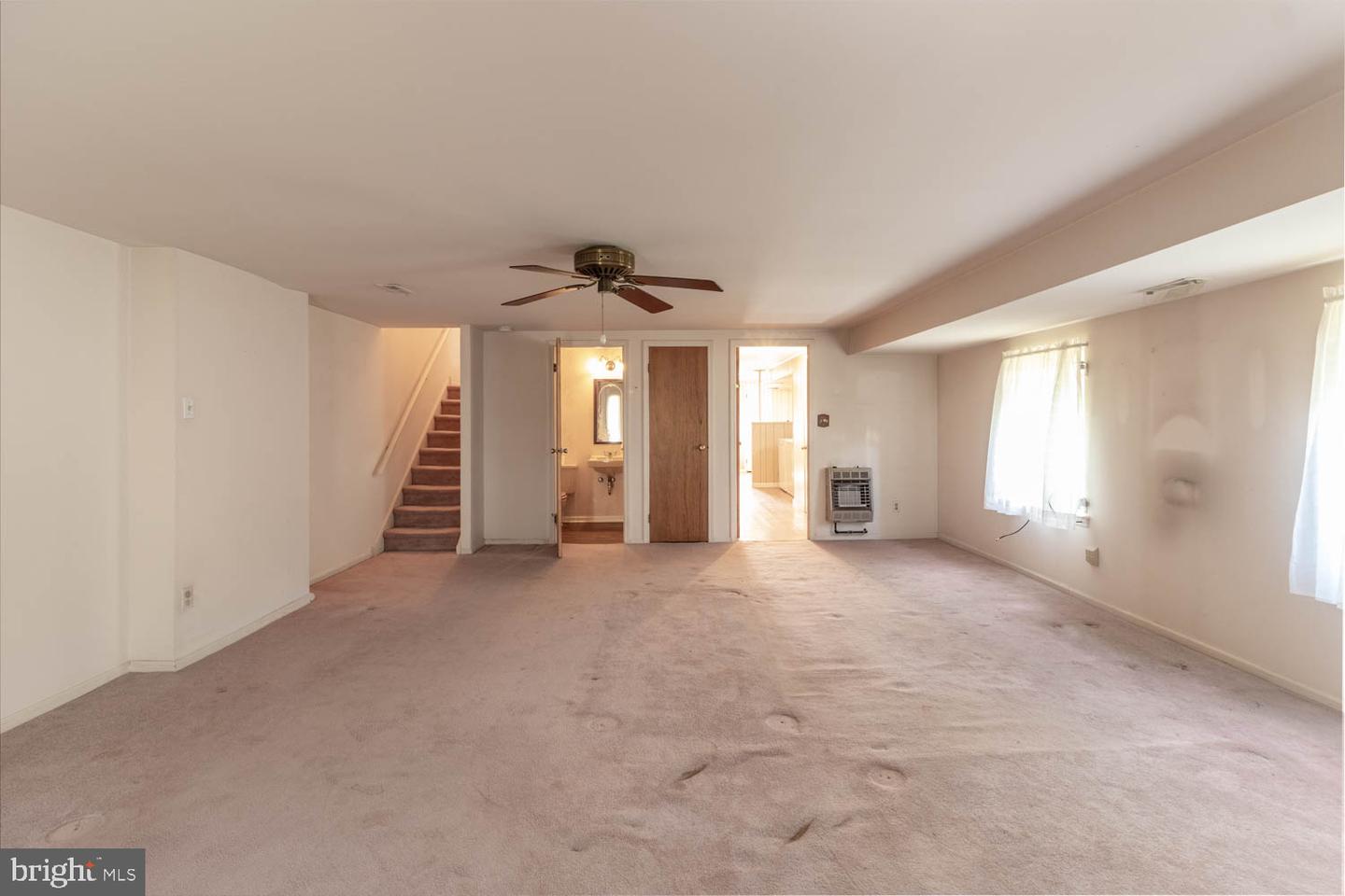 7914 Brous Ave Property Photo 17