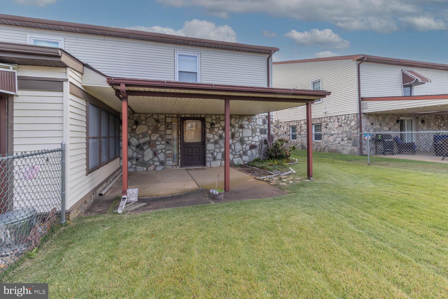 7914 Brous Ave Property Photo 24