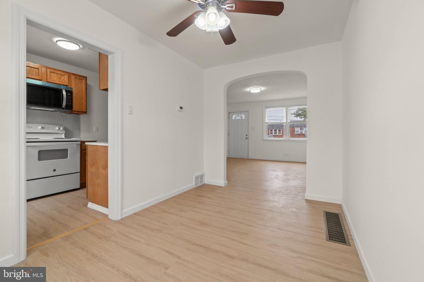 8038 Moro St Property Photo 9