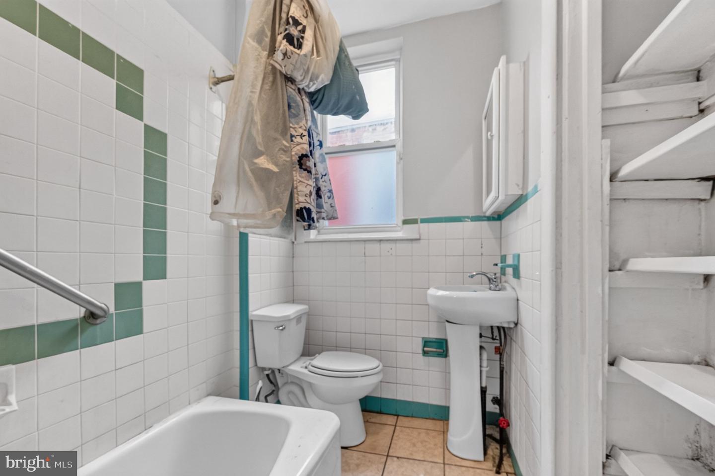 1822 S Alden St Property Photo 15