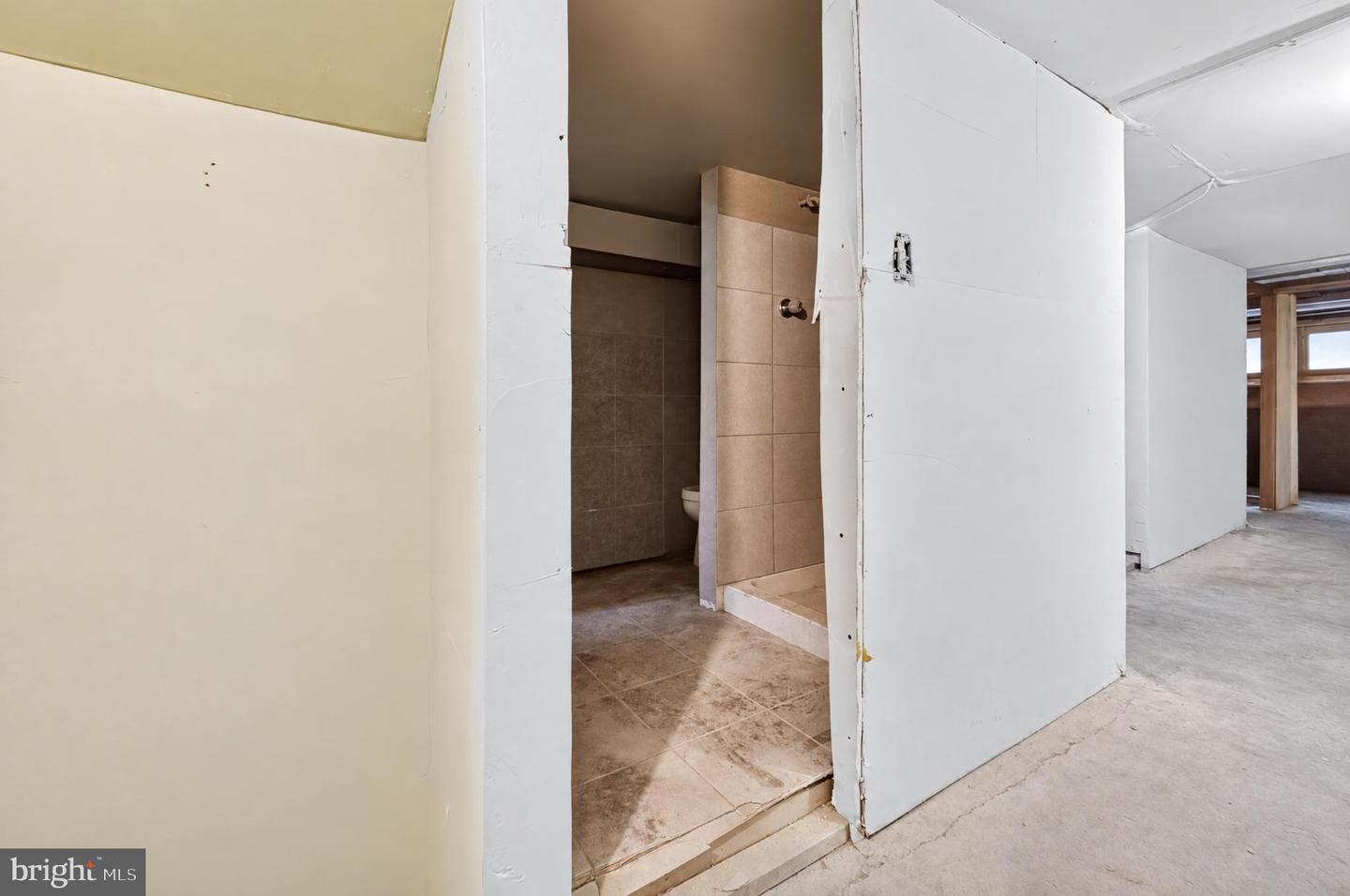 1822 S Alden St Property Photo 27