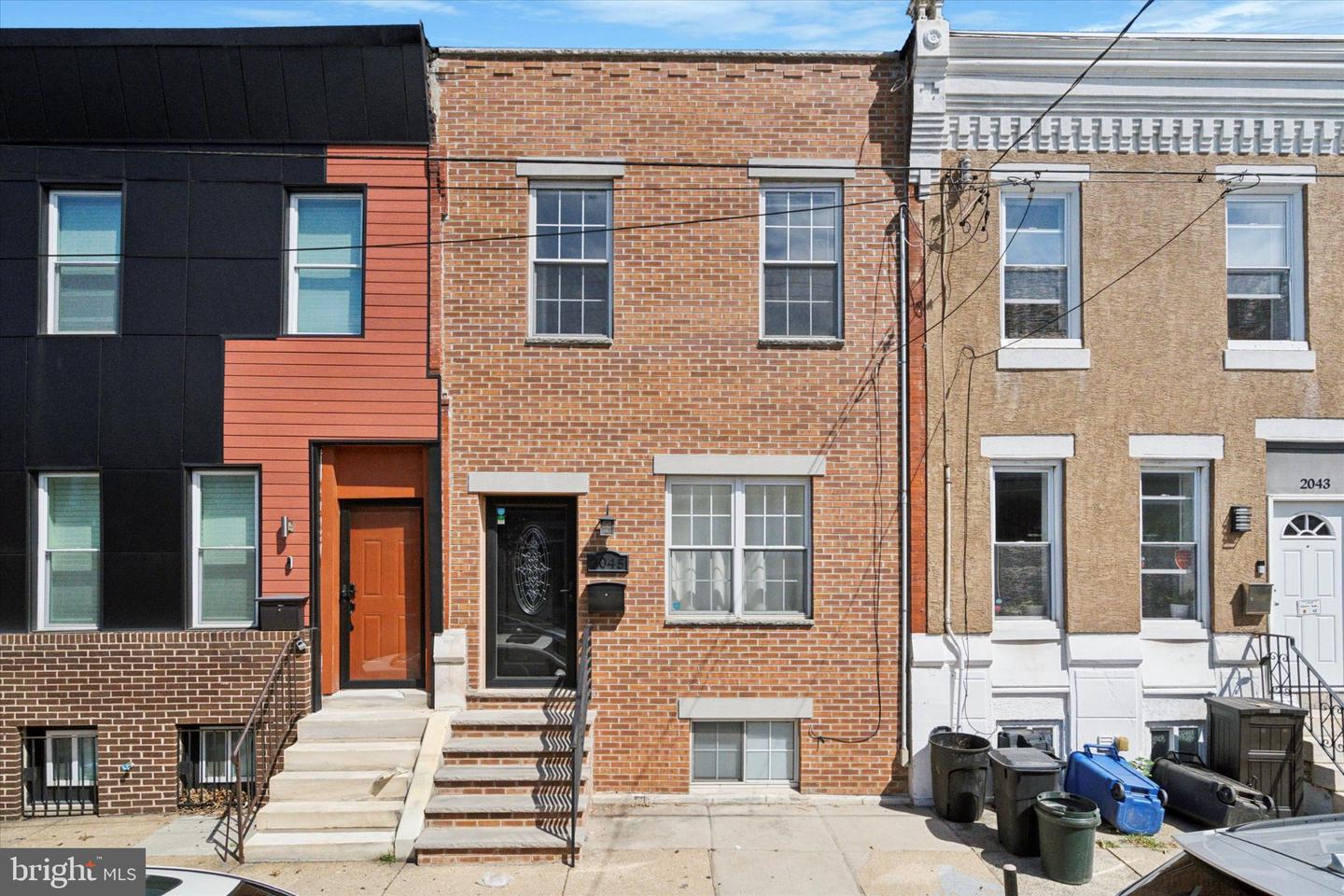 2045 MORRIS ST Property Photo 1