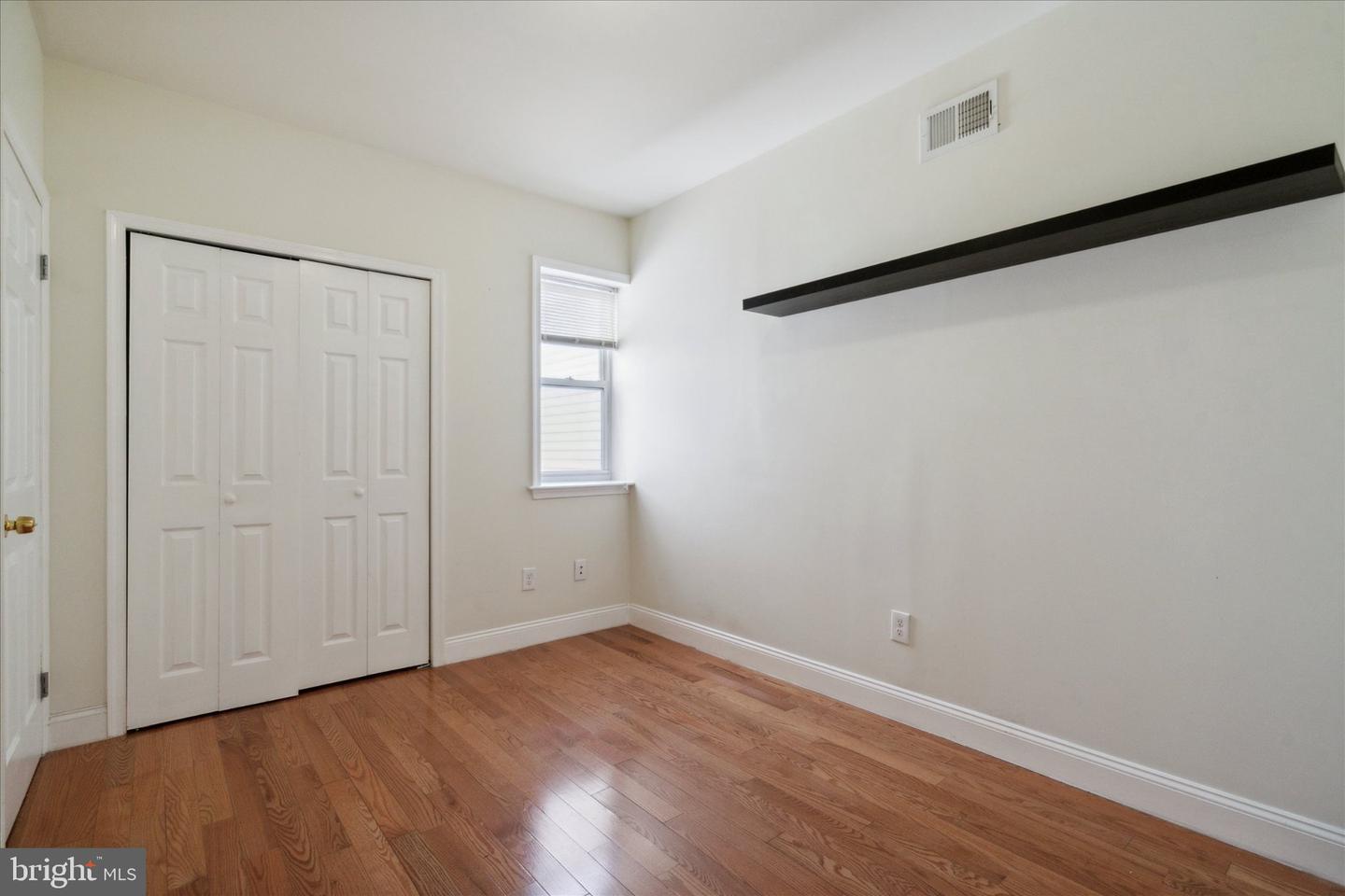 2045 Morris St Property Photo 9