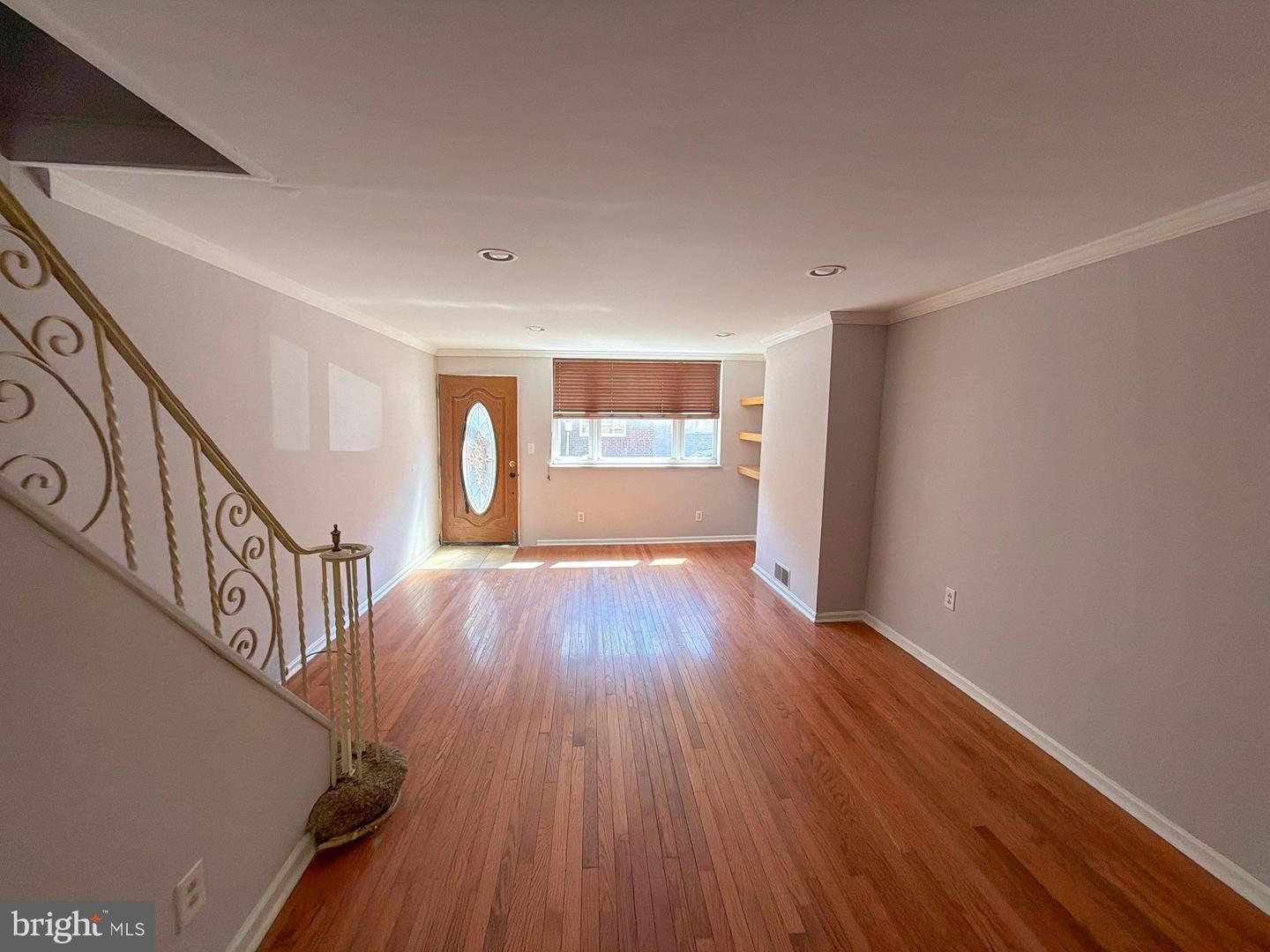 2542 S Sartain St Property Photo 3
