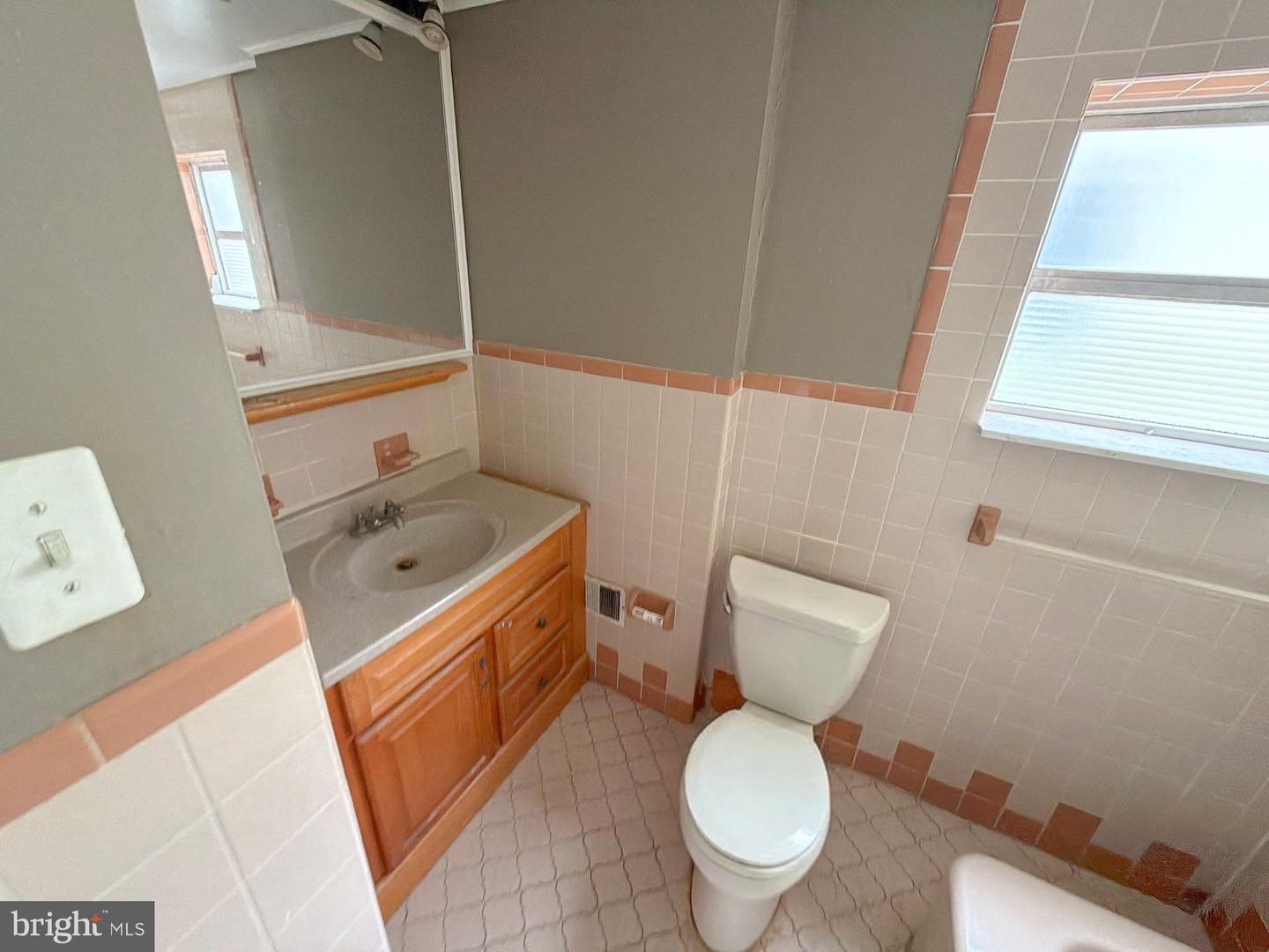 2542 S Sartain St Property Photo 11