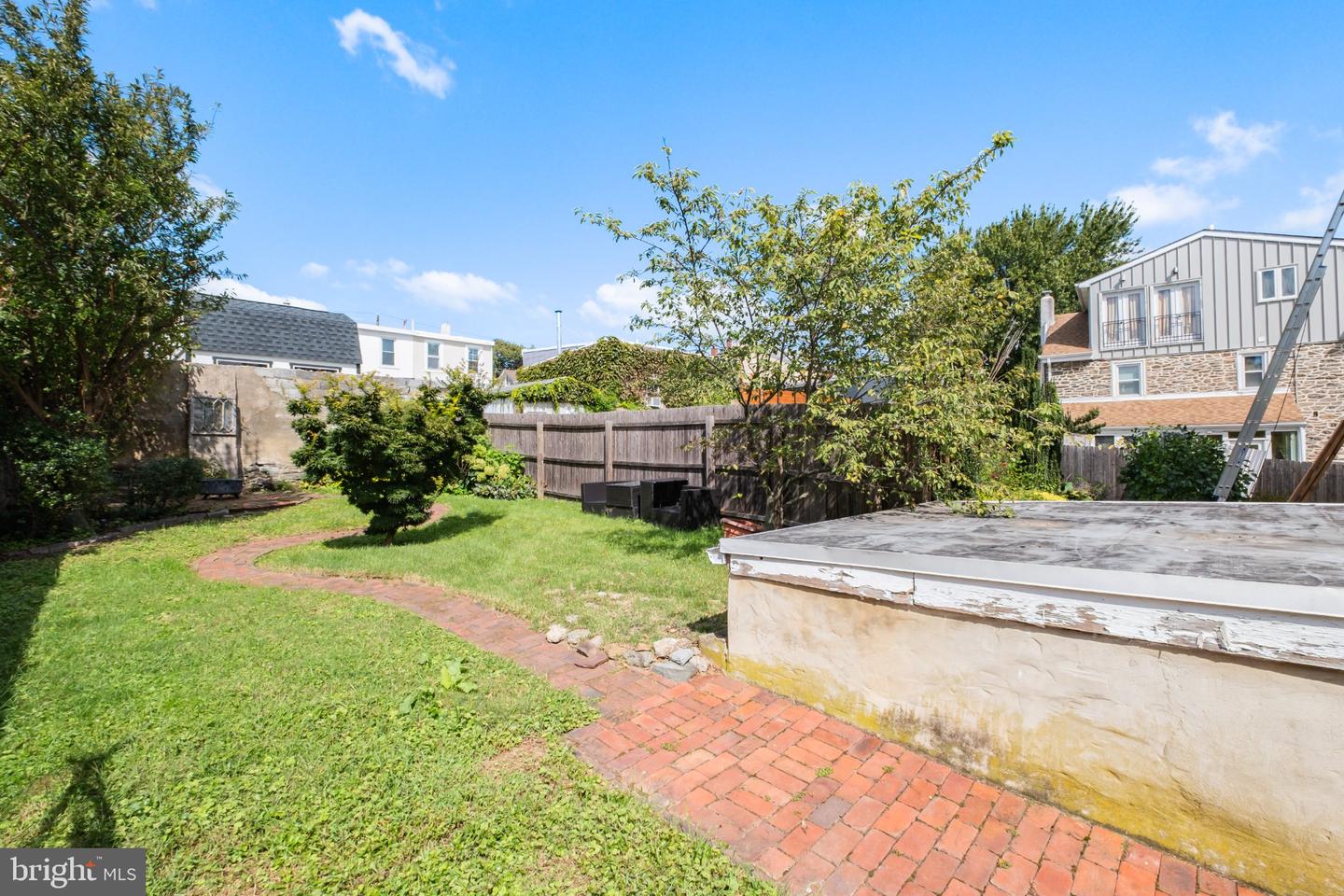348 Delmar St Property Photo 30