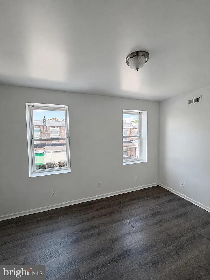 125 N Wilton St Property Photo 17
