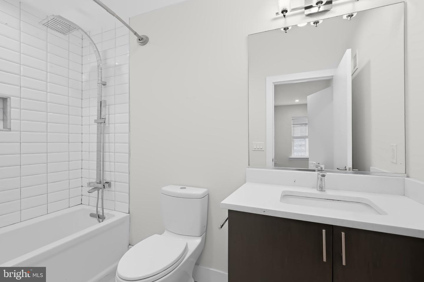 2527 Graduate Sq Property Photo 28