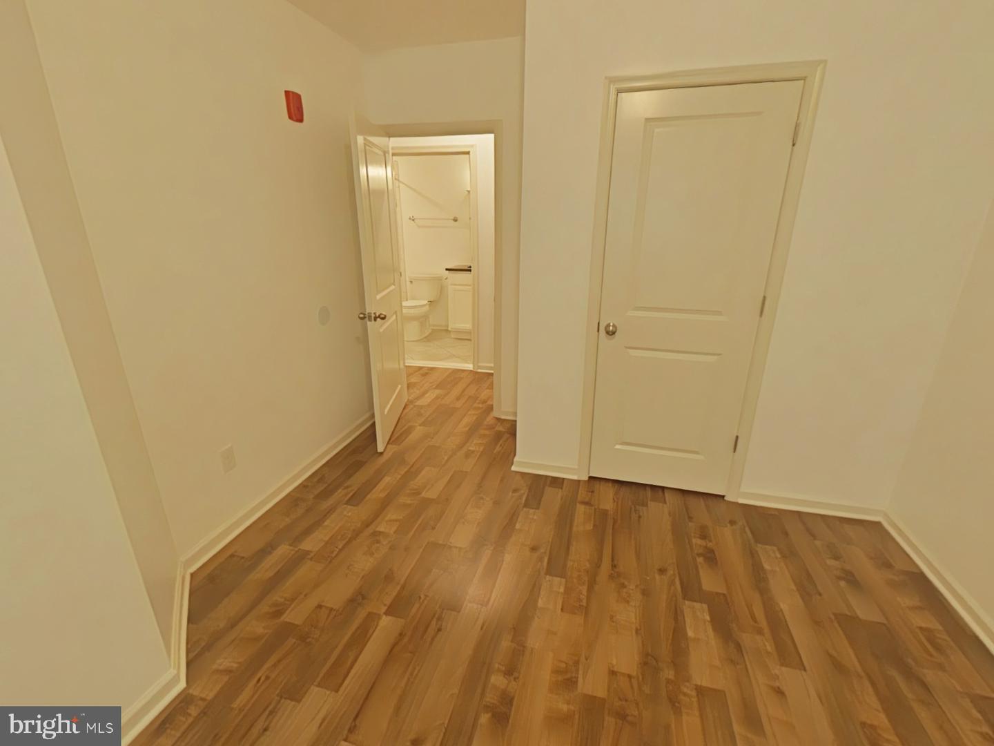 5261 Ridge Ave #201 Property Photo 4