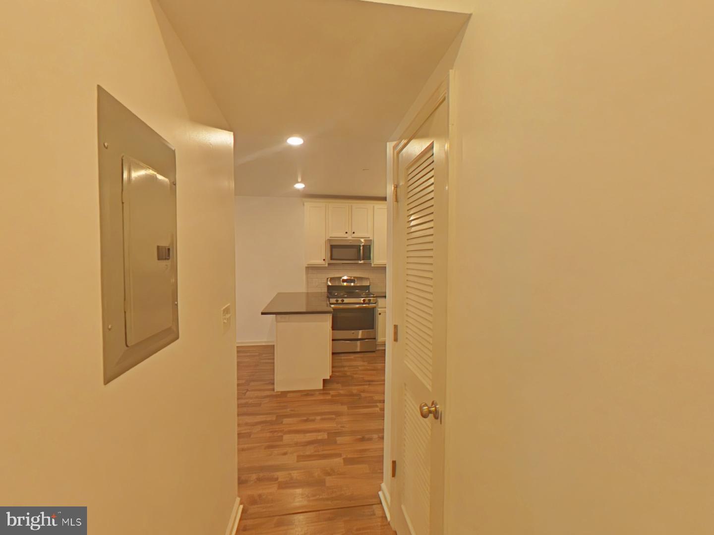 5261 Ridge Ave #201 Property Photo 7