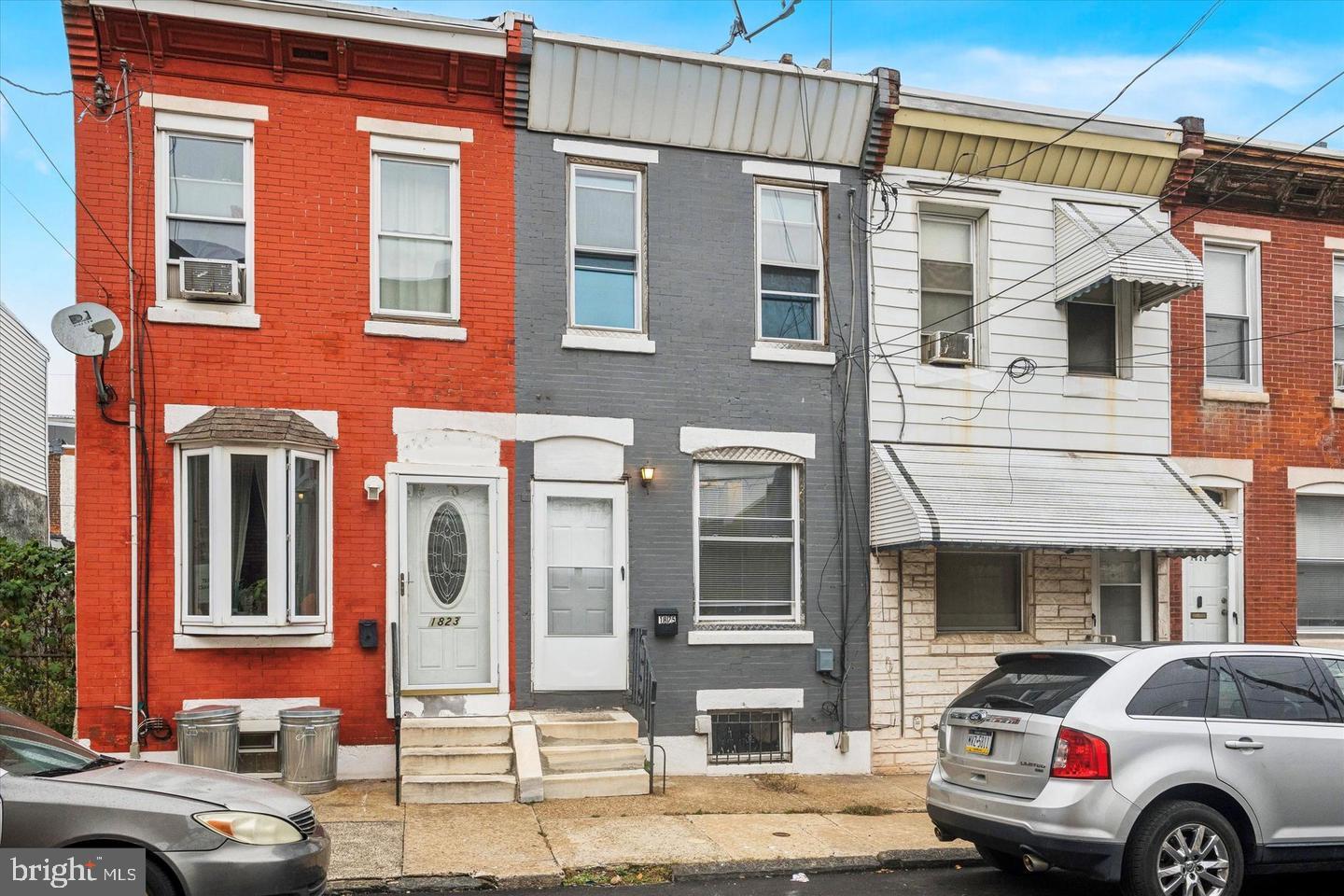 1825 E Harold St Property Photo 2