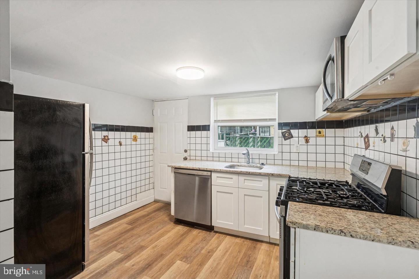 1825 E Harold St Property Photo 12