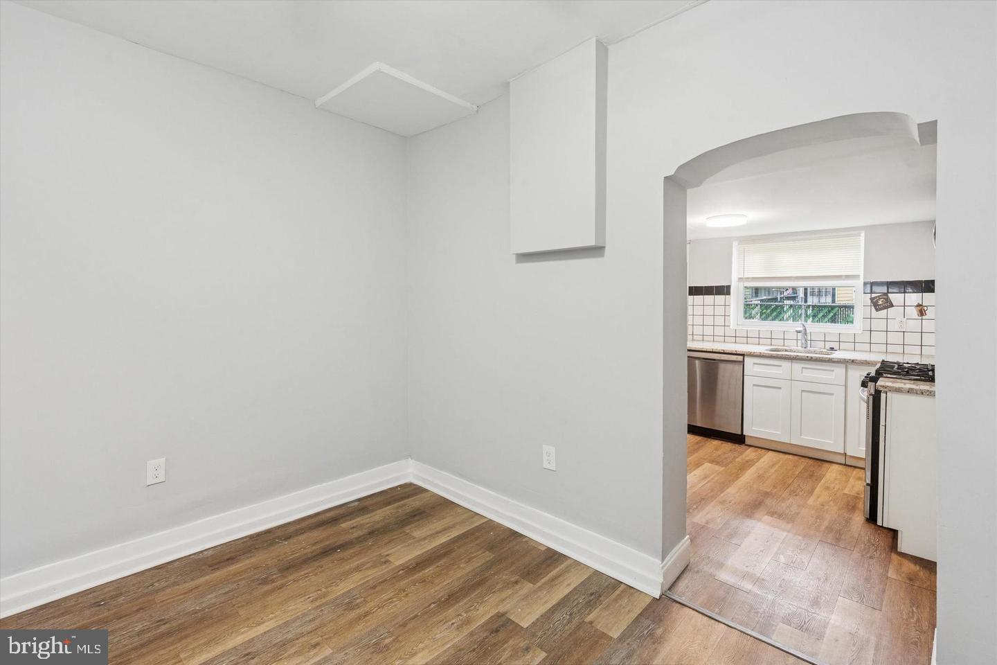 1825 E Harold St Property Photo 13