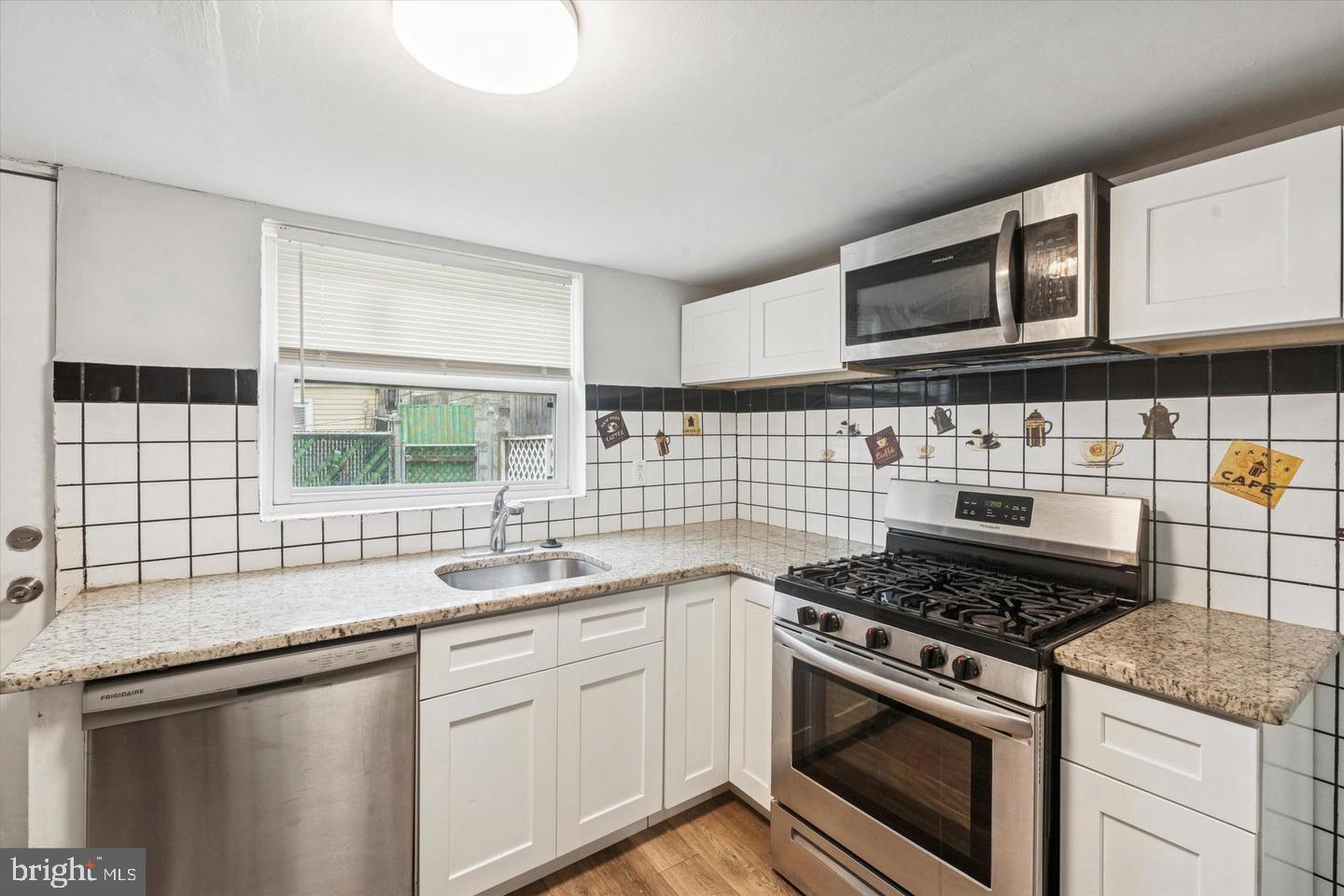 1825 E Harold St Property Photo 14